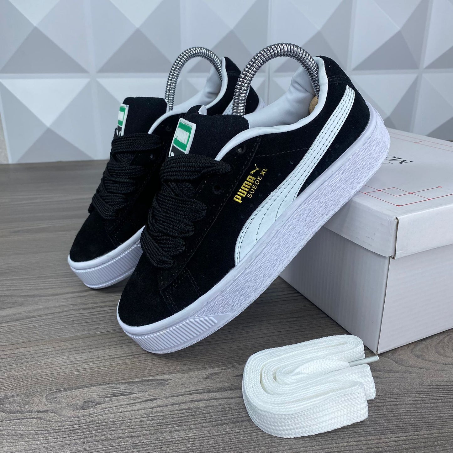 Puma Suede XL.